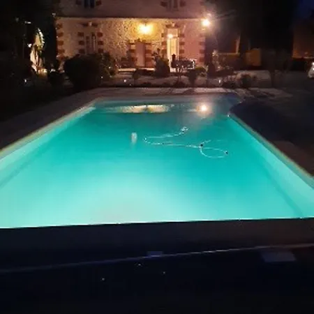 Au Milieu Coule La Garonne Saint-Sixte